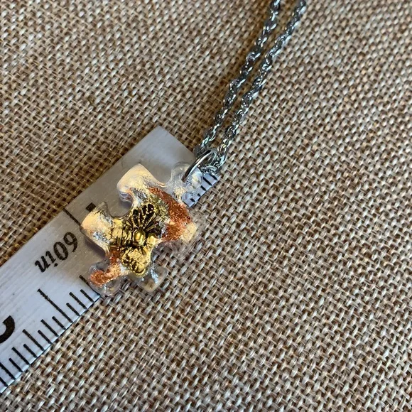 Honey Bee resin puzzle piece Handmade Necklace 18” chain NWOT Autism awareness - Picture 7 of 9